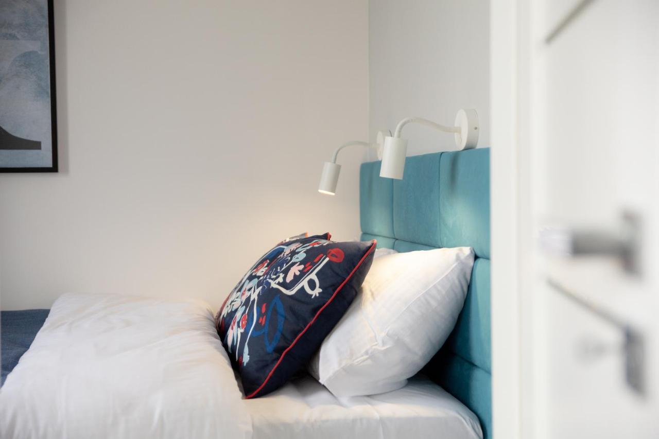 Beautiful 2 Rooms Flat With Balcony Warschau Buitenkant foto